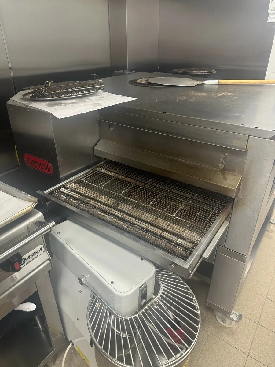 Pizza oven - Image 1