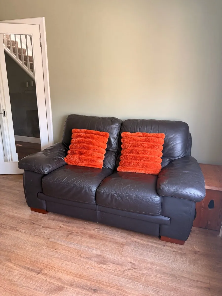 Leather 2 seater couch - Image 2