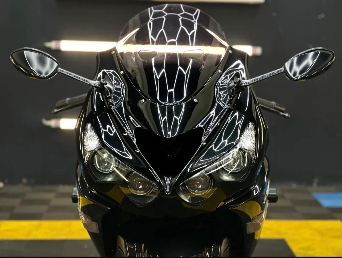 KAWASAKI ZX1400 SPECIAL EDITION - Image 2