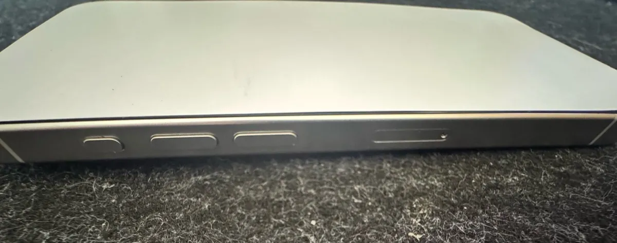Phone 15 Pro - Battery replaced by Apple - Image 3