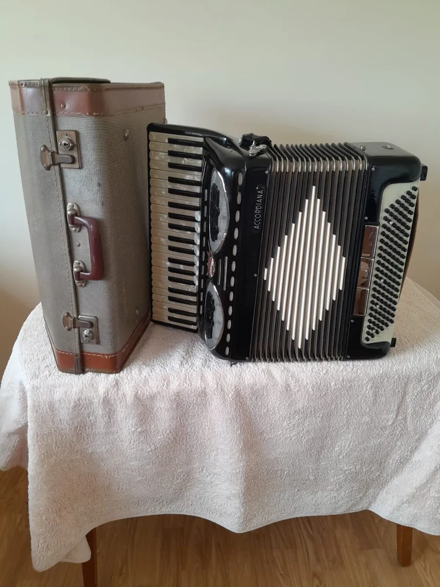 EXCELSIOR Piano Accordion - Image 2