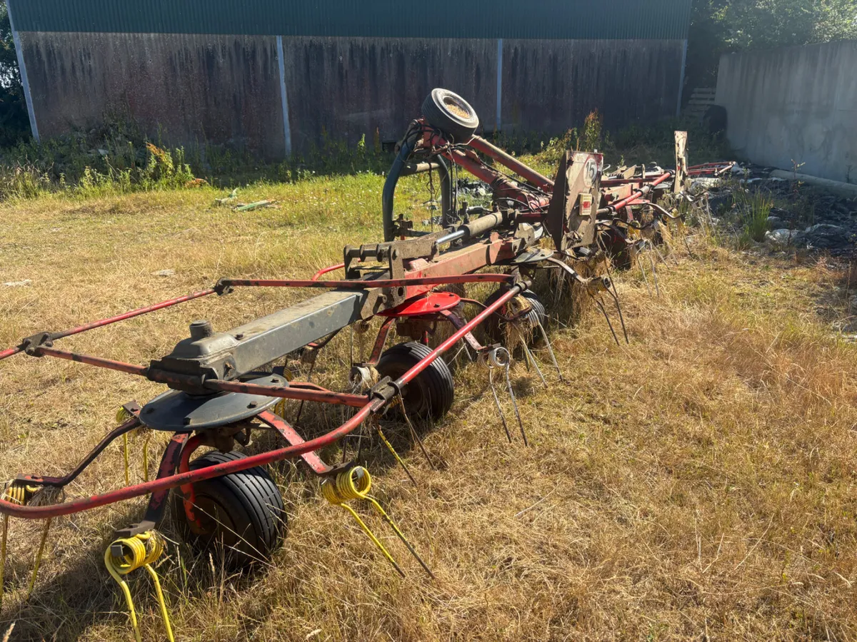 Rozmital 6 rotor Tedder - Image 3