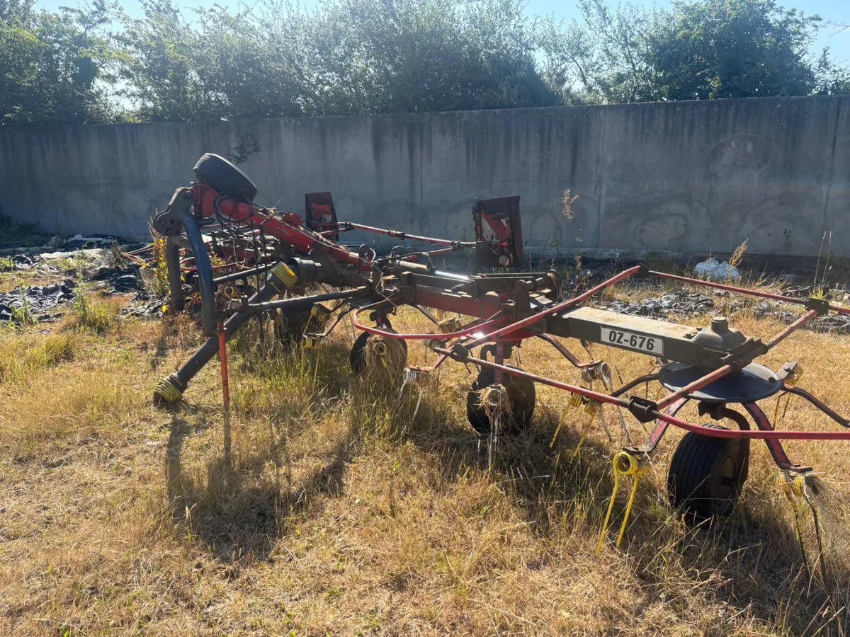 Rozmital 6 rotor Tedder - Image 1