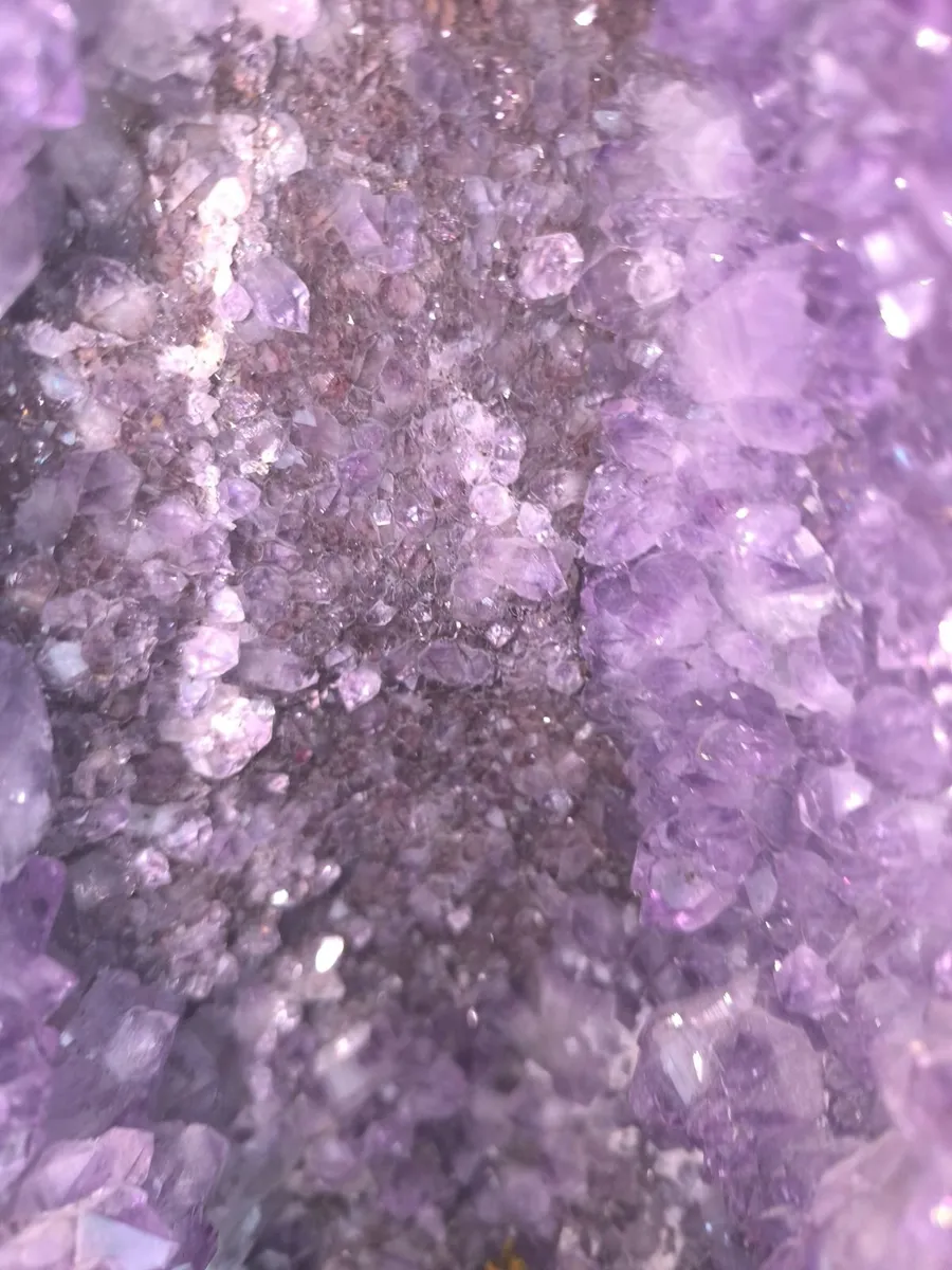 Large amethyst Geode - Image 4