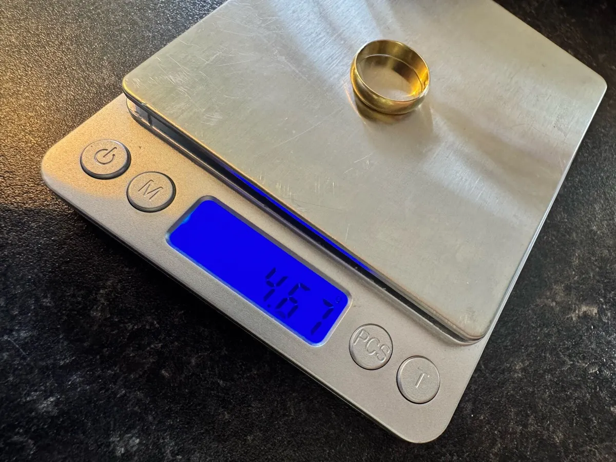 18k Solid Gold men wedding band - Image 4