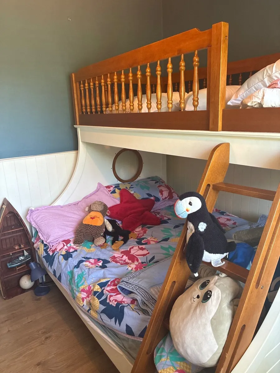 Bunk beds - Image 1