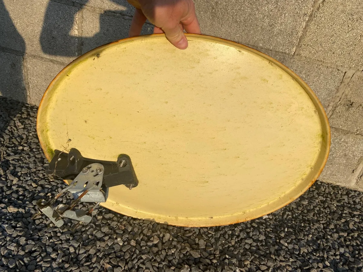 Satellite sky dish - Image 2