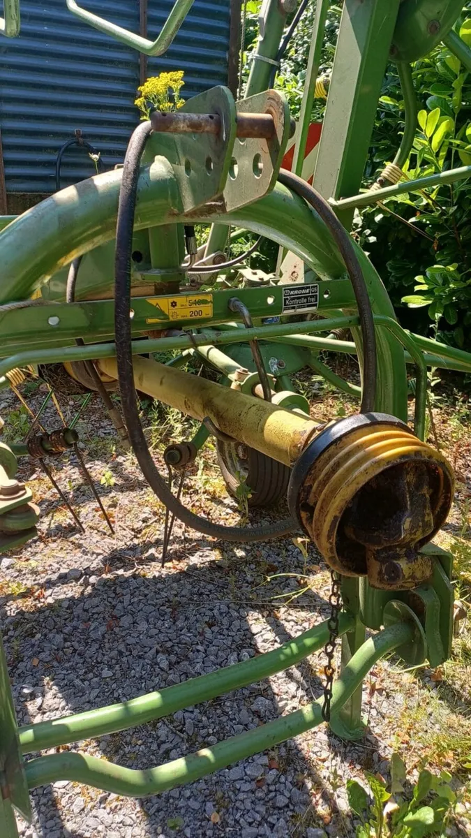 Krone 6 rotor tedder - Image 2