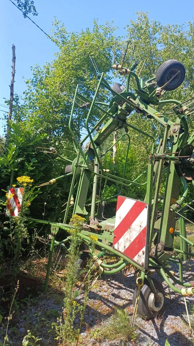Krone 6 rotor tedder - Image 4