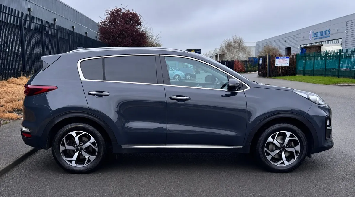 2020 Kia Sportage K3 MHEV Commercial - Image 3