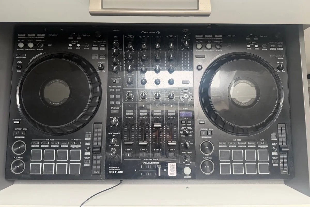 PIONEER DDJ-FLX10 BUNDLE - Image 2