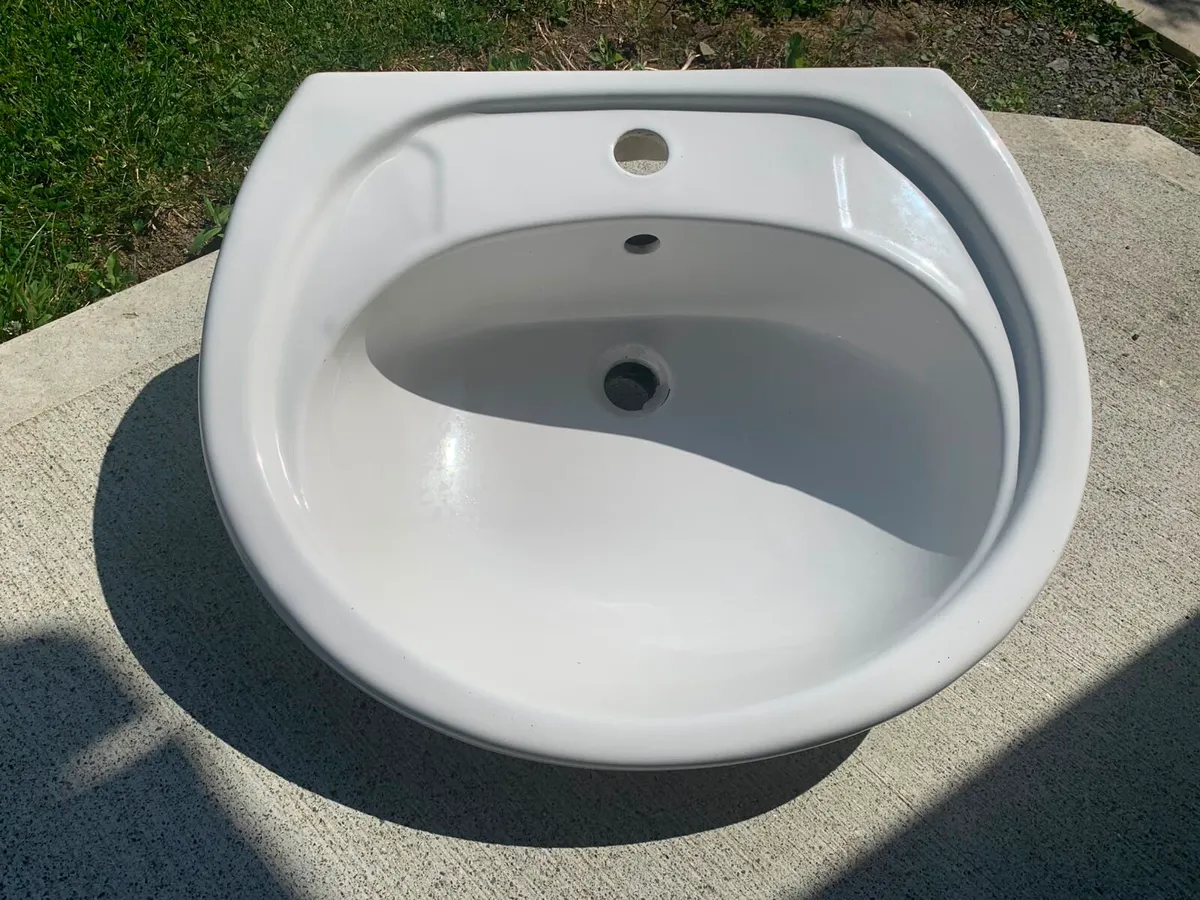 Sink and Pedestal - Image 1