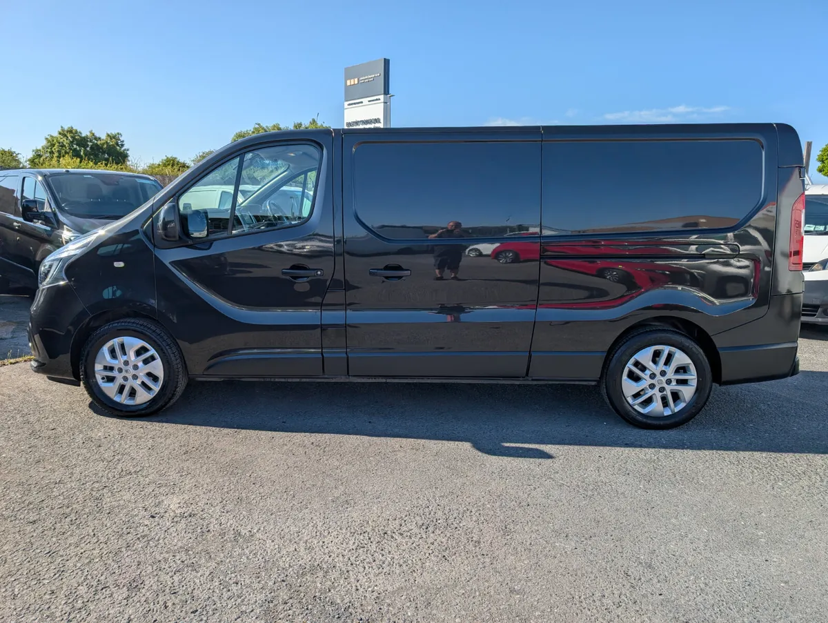 Renault Trafic Sport LWB - Image 2