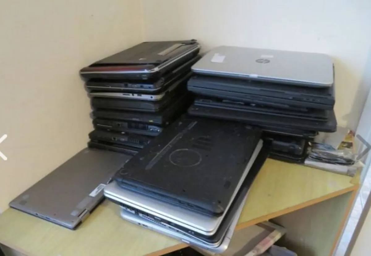 Laptops, for parts or repair (ONLY) 48 units - Image 1