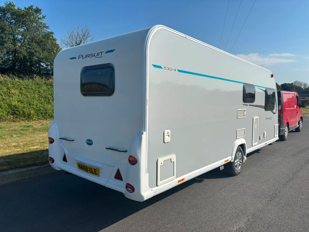 Stunning bailey pursuit 530/4 fixed bed - Image 4