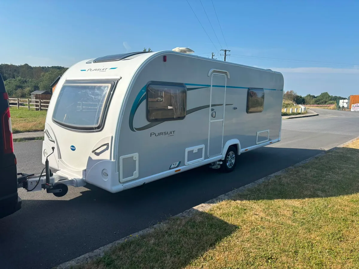 Stunning bailey pursuit 530/4 fixed bed - Image 2