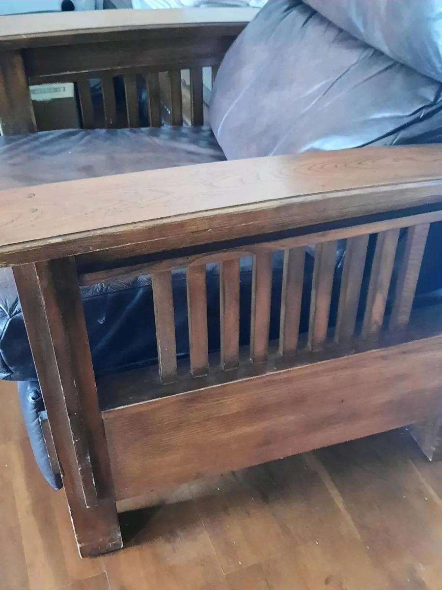 Couch & 2 Arm chairs - Image 3