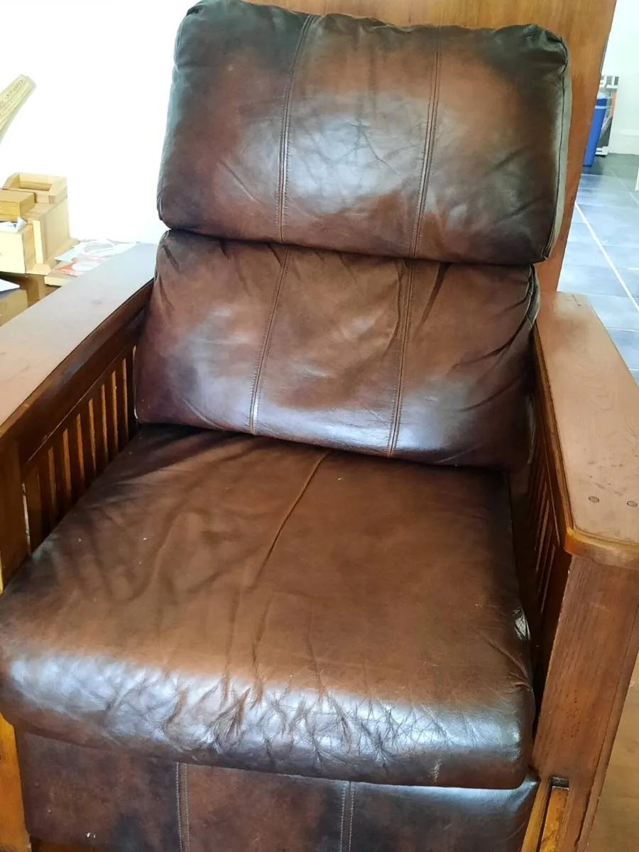 Couch & 2 Arm chairs - Image 4