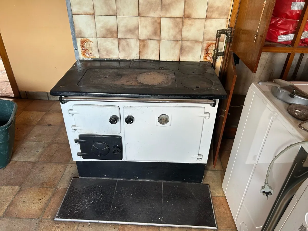 Stanley n9 cooker - Image 1