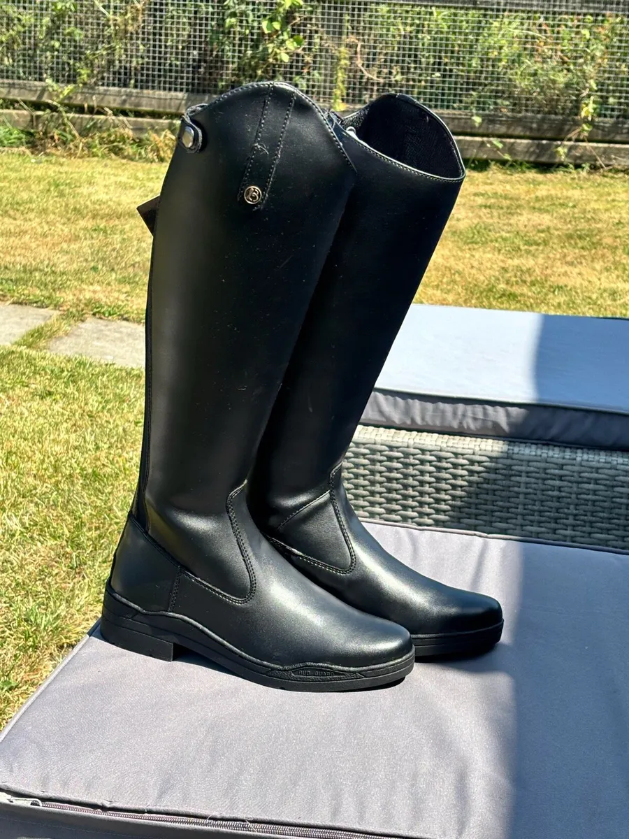 High quality equestrian equipment - Image 1