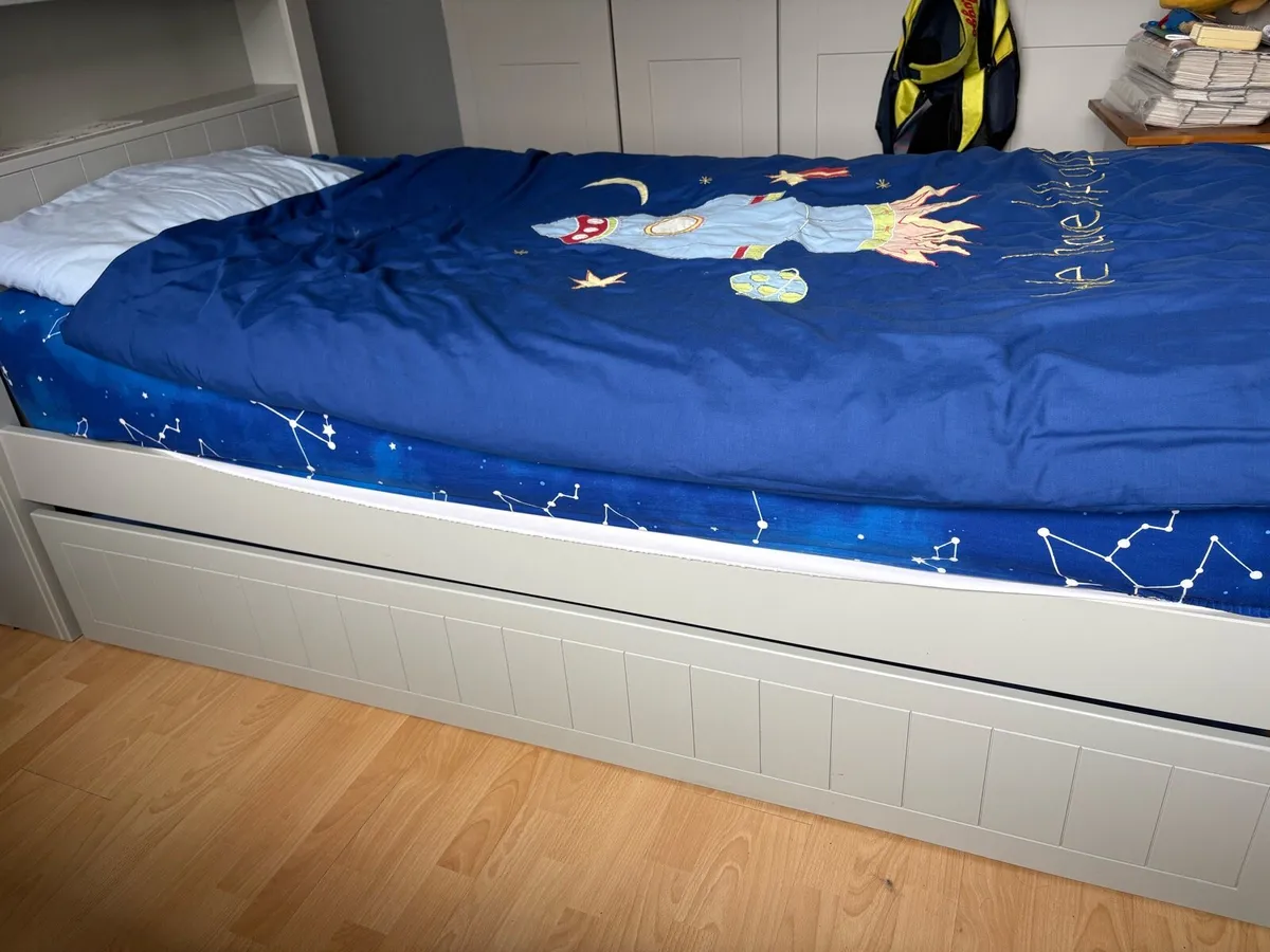 Maine Trundle Bed with bookshelf - Image 2
