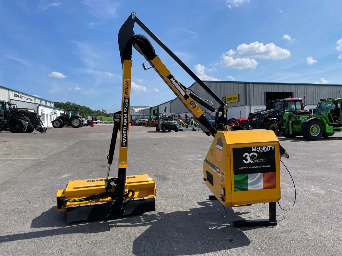 2023 McConnel PA5555-60 Hedgecutter - Image 2