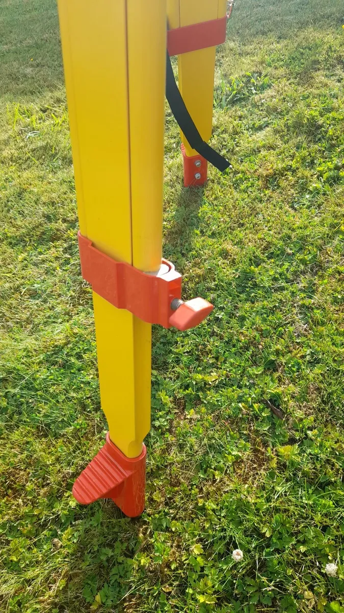 Tripod - Image 2