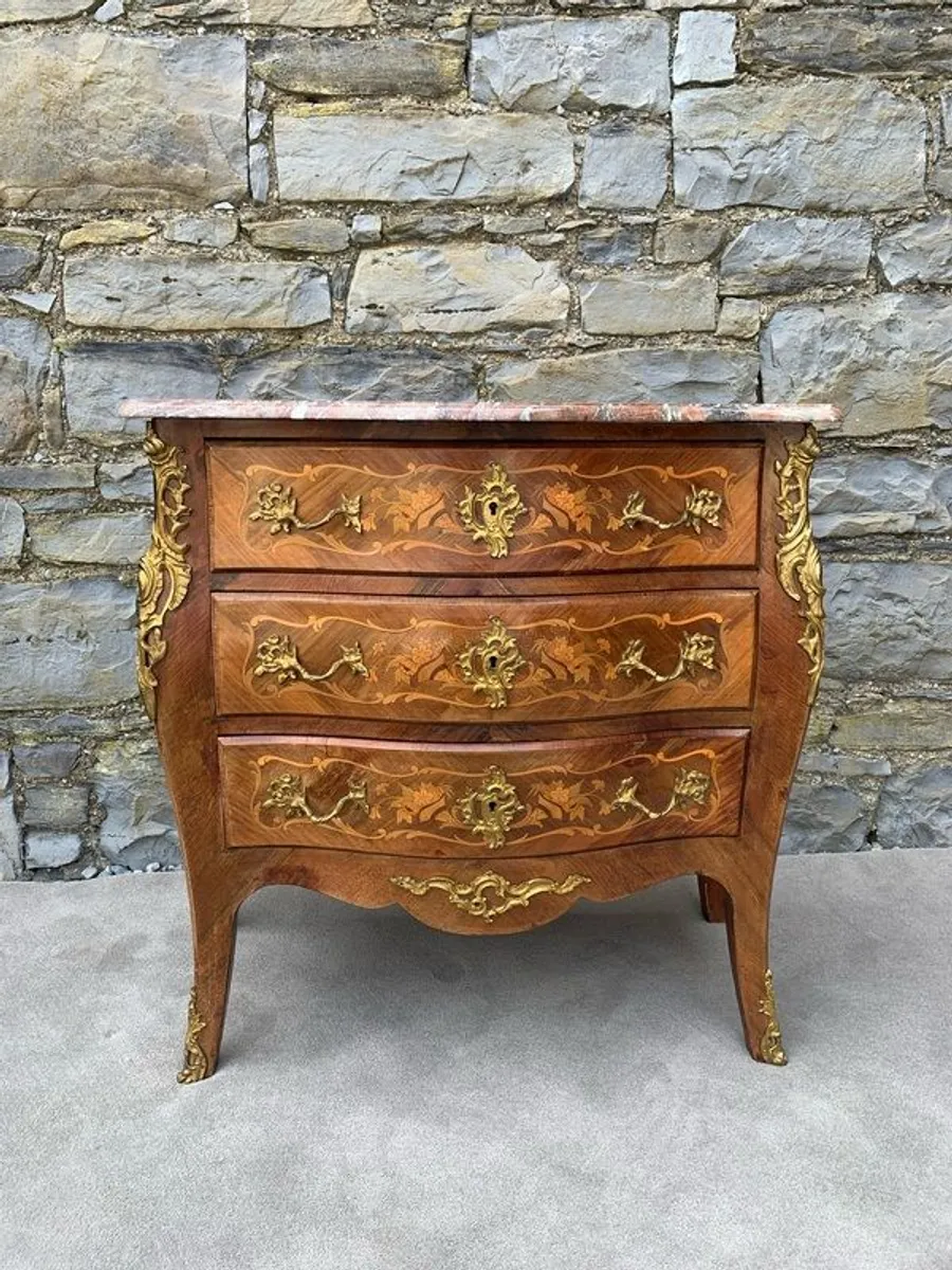 French Louis XV Revival Bombe Commode. - Image 2
