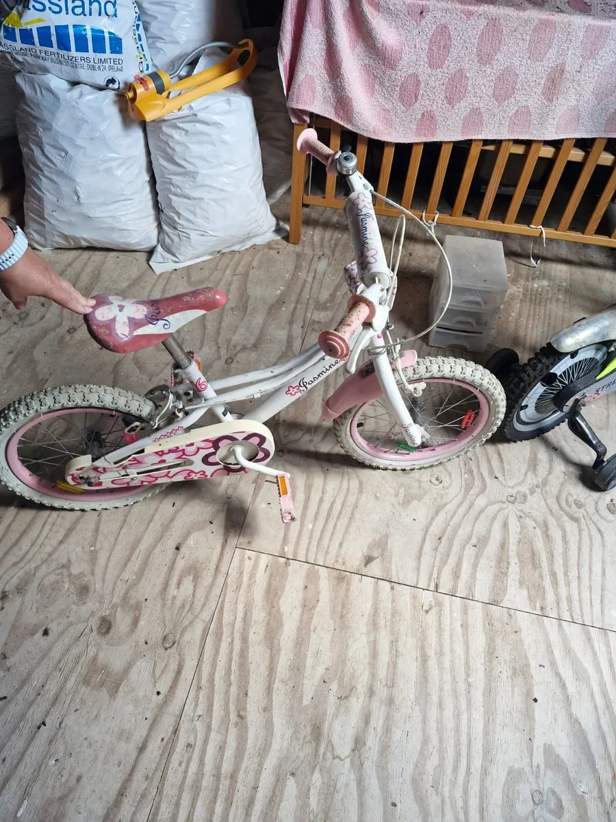Bicycles & scooters/ gliders - Image 2