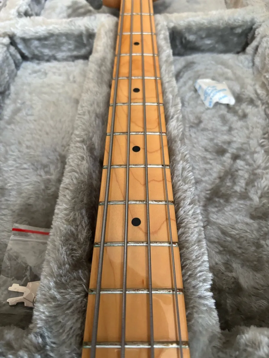 Fender Player Precision Bass 2021 - Image 2