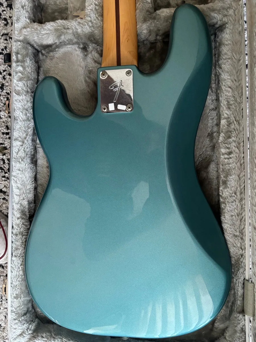 Fender Player Precision Bass 2021 - Image 3