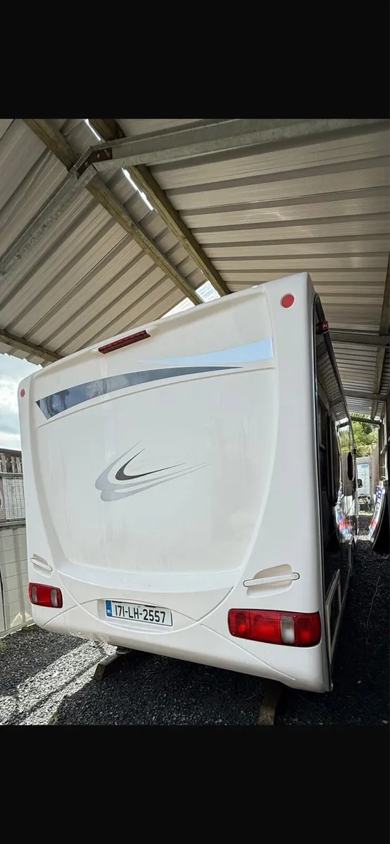 Sterling elite 4 berth caravan - Image 4