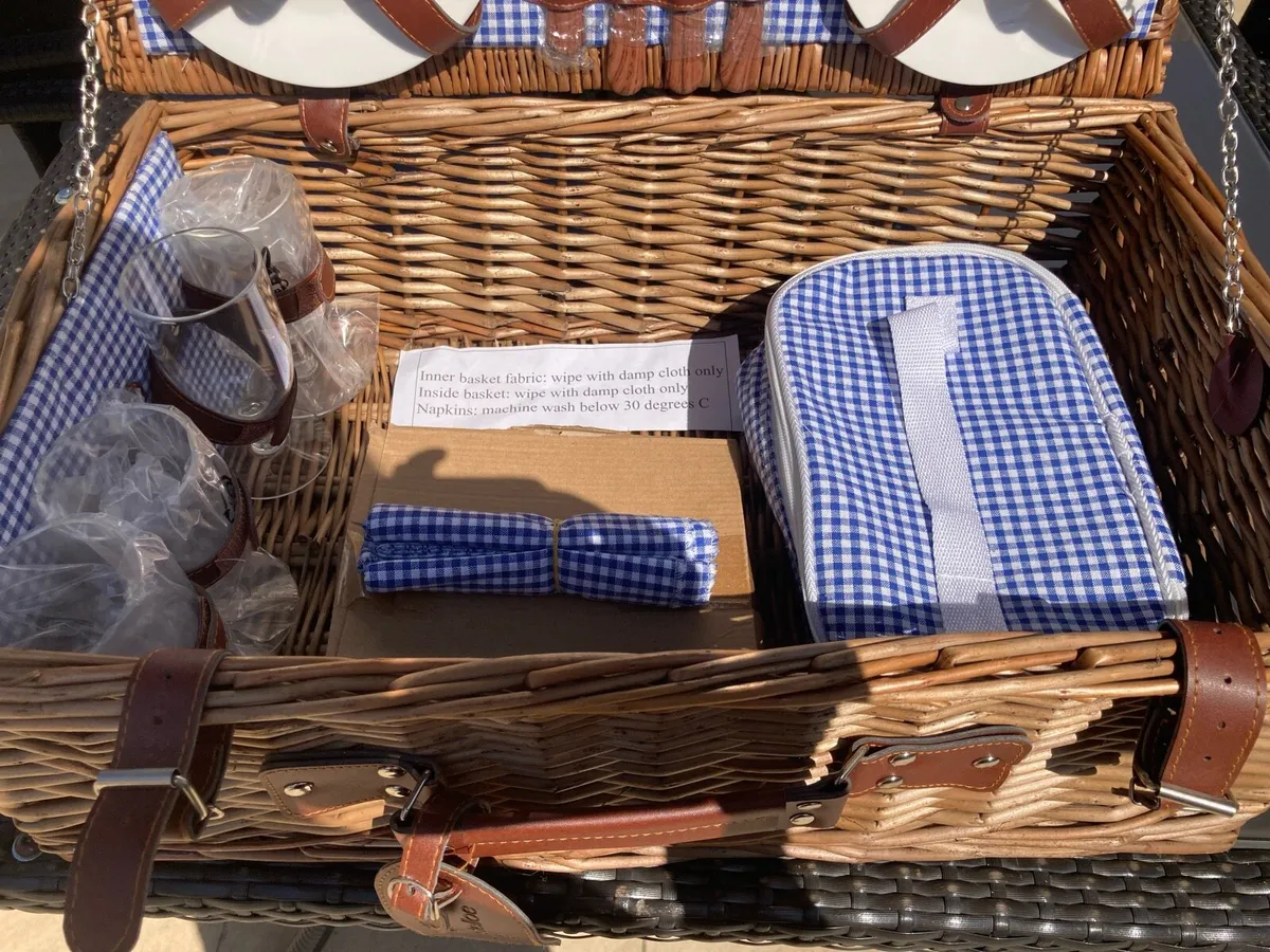 New Picnic Basket Paul Costello Living - Image 3