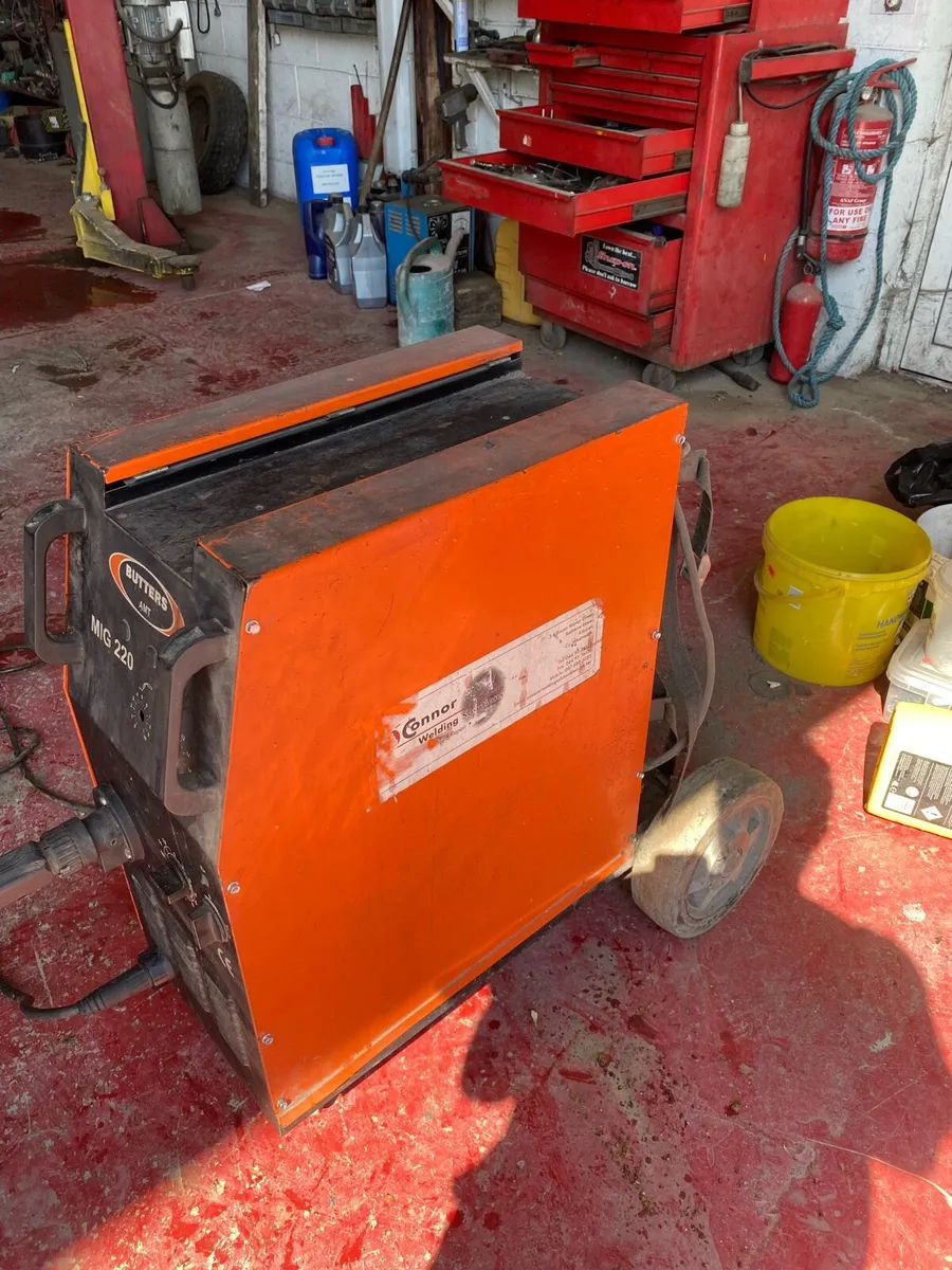 220 amp mig welder - Image 1