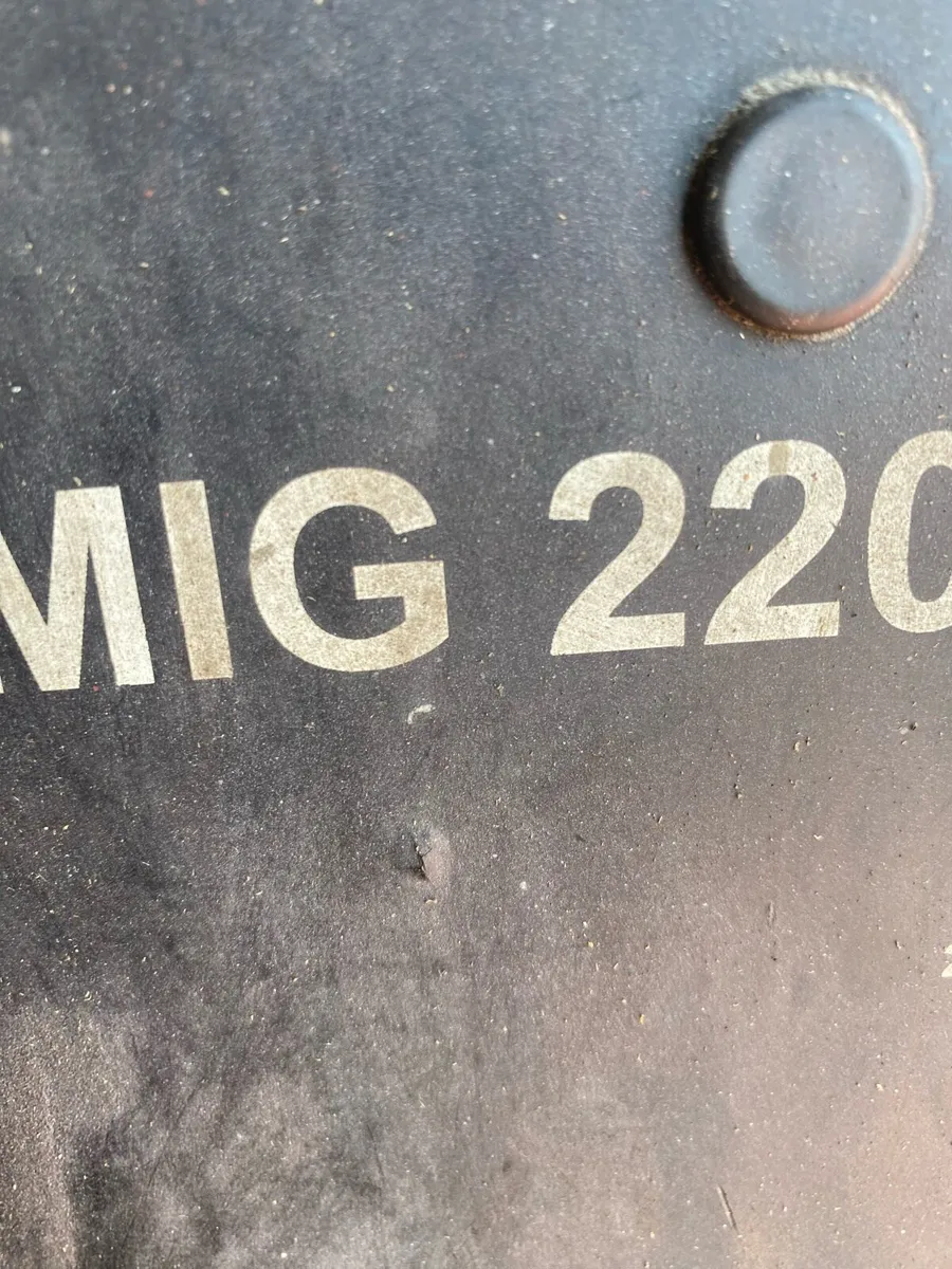 220 amp mig welder - Image 2