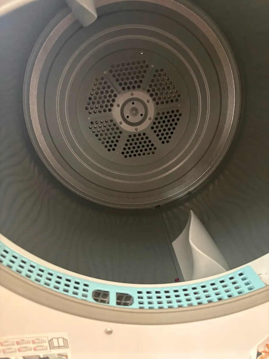 Indesit condensed dryer - Image 2