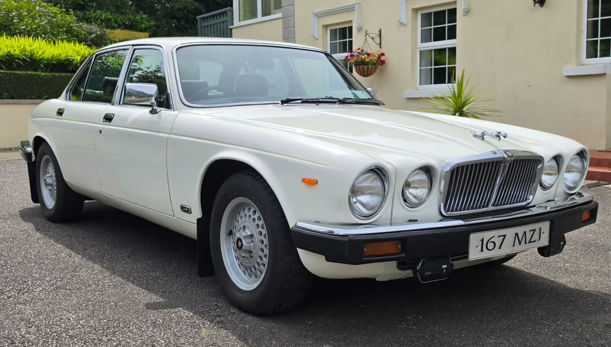 Jaguar XJ 1980 - Image 1