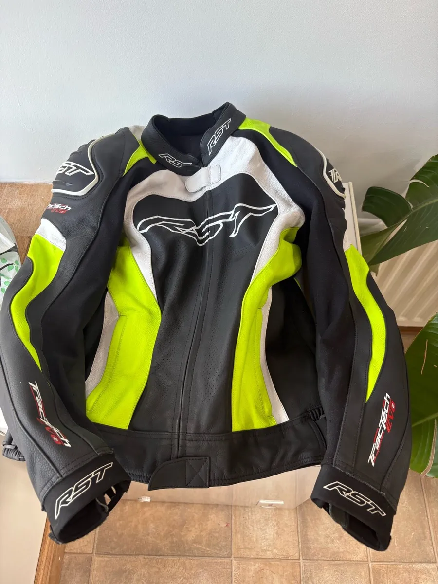 RST TracTech Evo II 2-Piece Leather Suit - Image 2