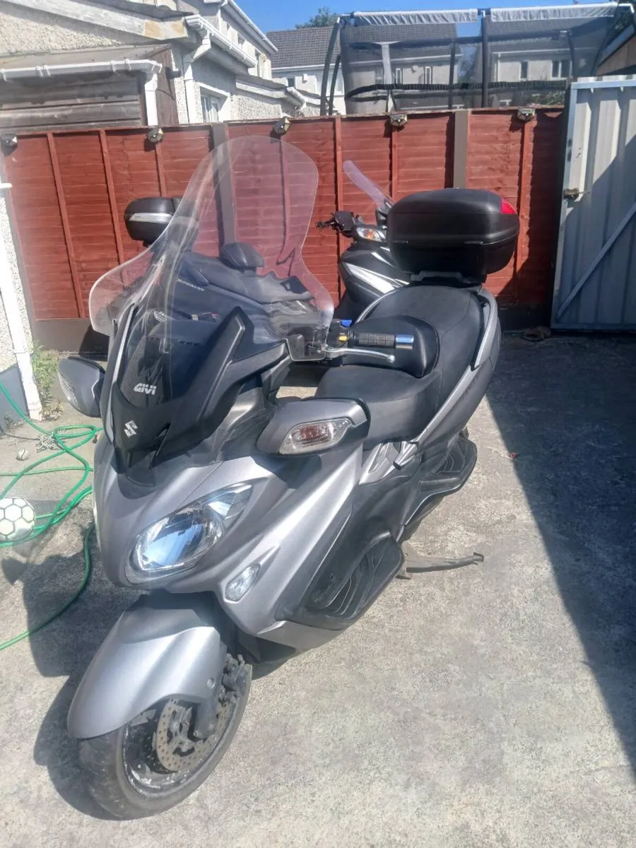 Burgman 2017 650 executive top of the range - Image 2