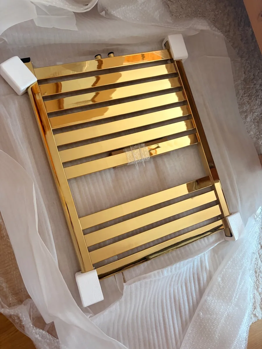 Mexen Uran Gold Bathroom Towel Rail 800 x 600-New - Image 1