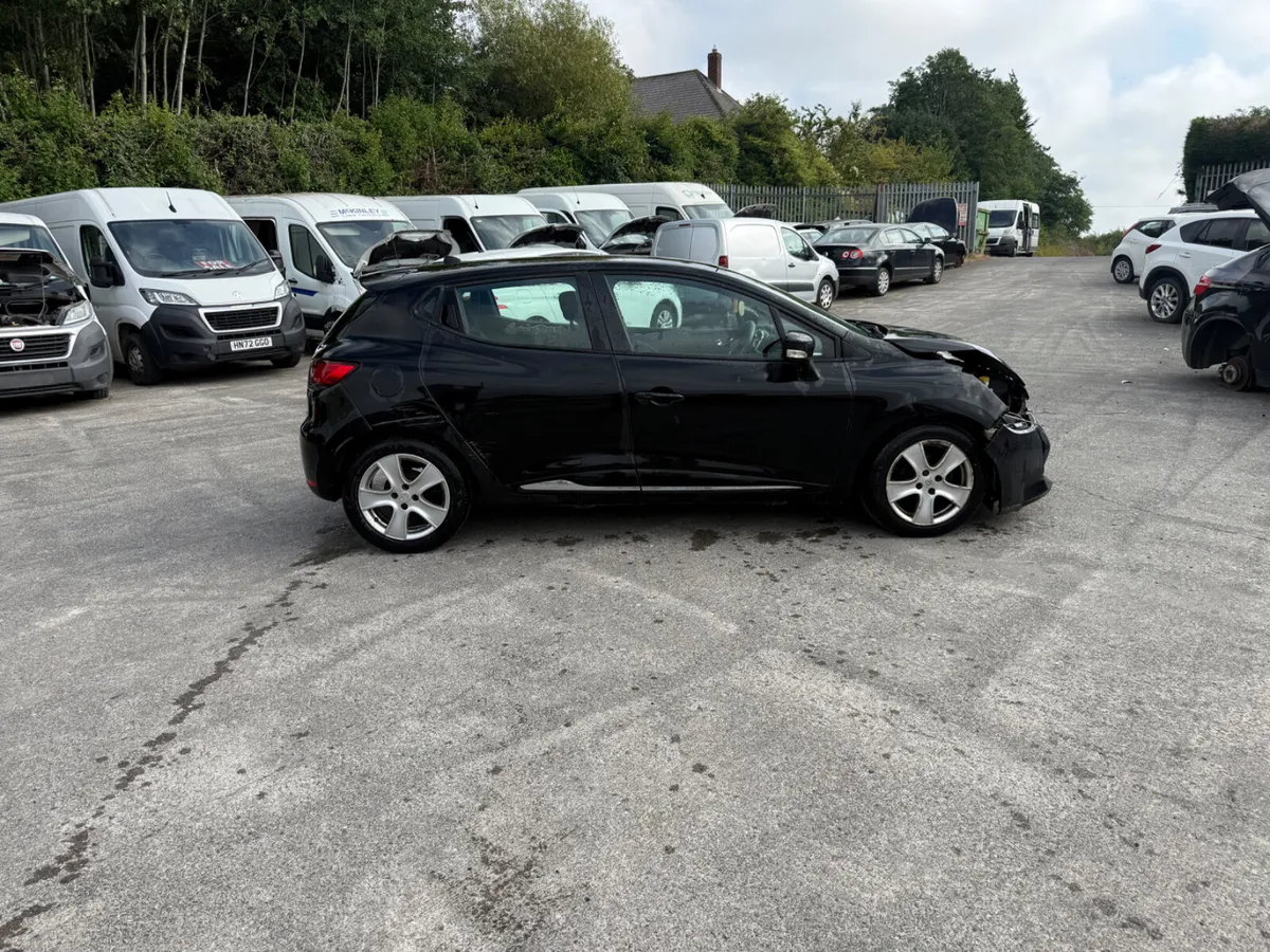 2014 Renault Clio 1.5 DCI - Image 4