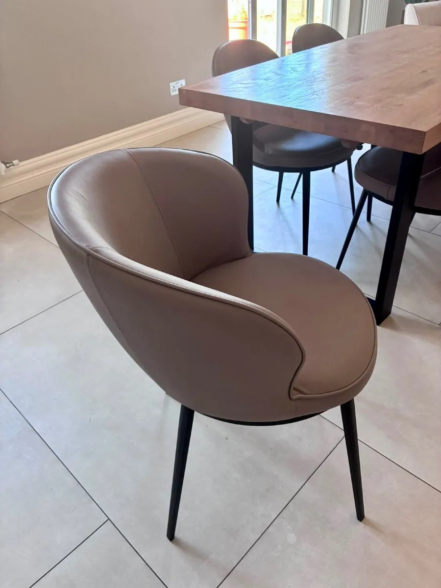 EZ Living kitchen table (+extender) and 6 chairs - Image 3