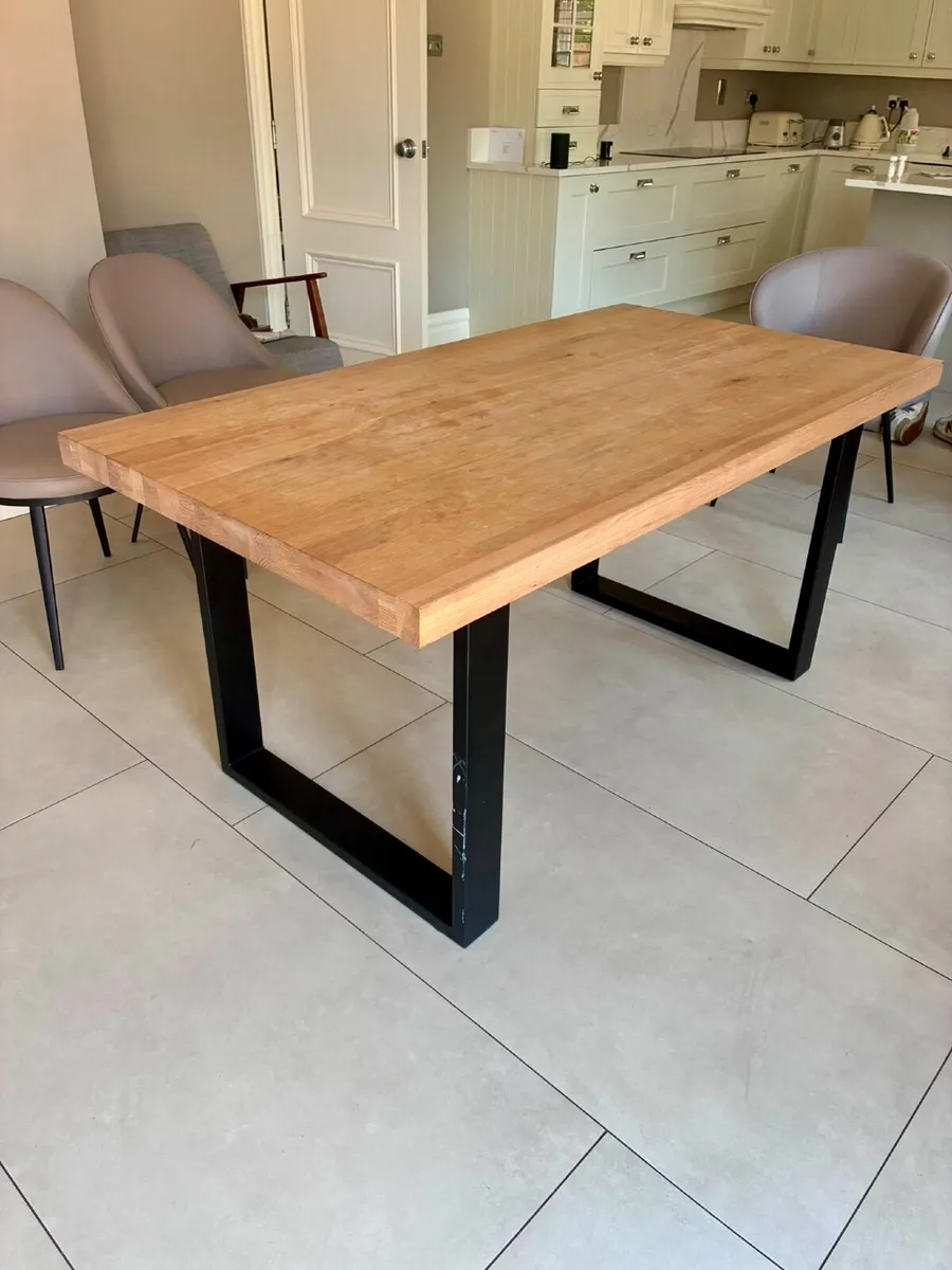 EZ Living kitchen table (+extender) and 6 chairs - Image 1