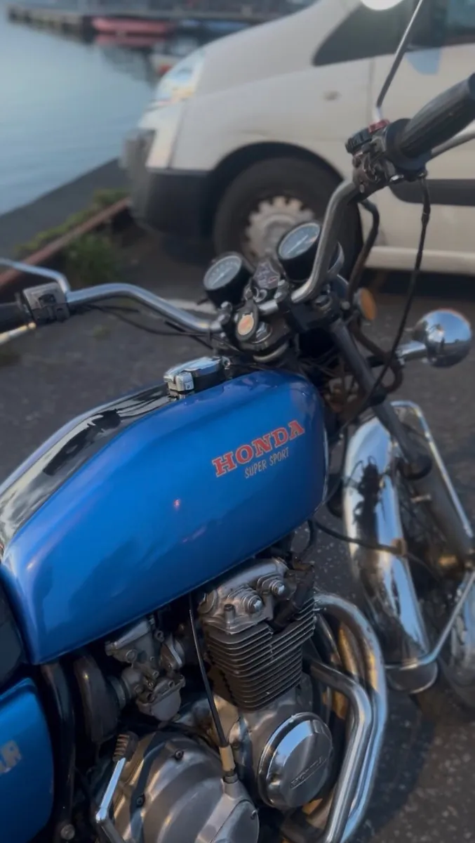 1976 Honda CB400 Four – Classic Japanese Motorcycl - Image 4
