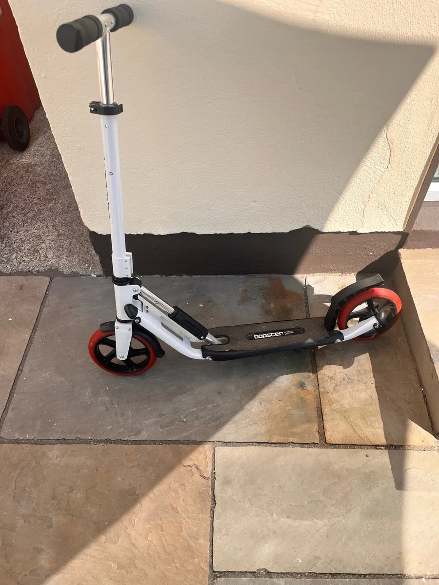 Adult foldable scooter - Image 1