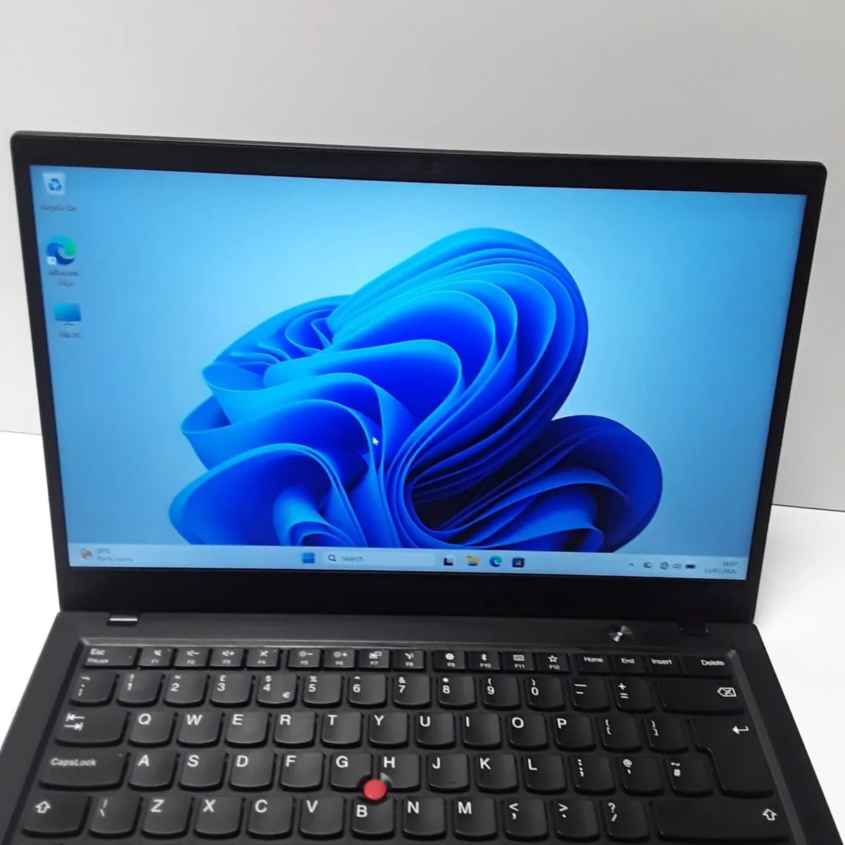 Lenovo ThinkPad X1 Carbon 6th Gen Laptop - Image 3