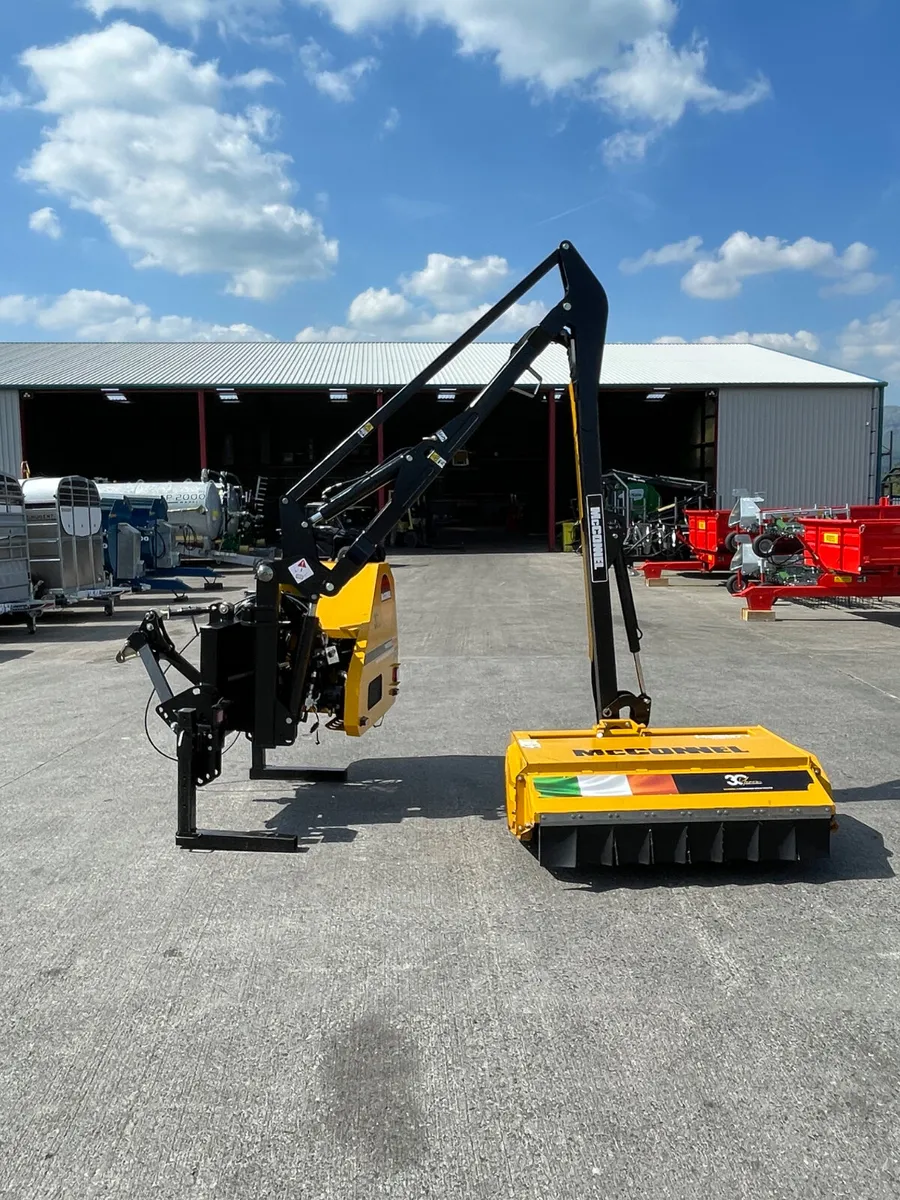 2023 McConnel PA5555-60 Hedgecutter - Image 3