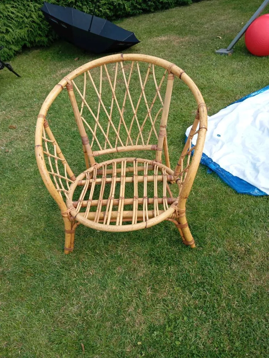 Cane seat and chair . - Image 2