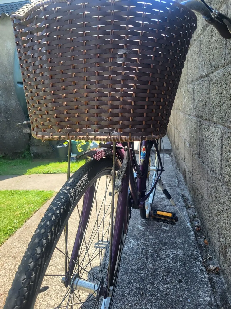 Ladies Dawes Duchess Bicycle - Image 1