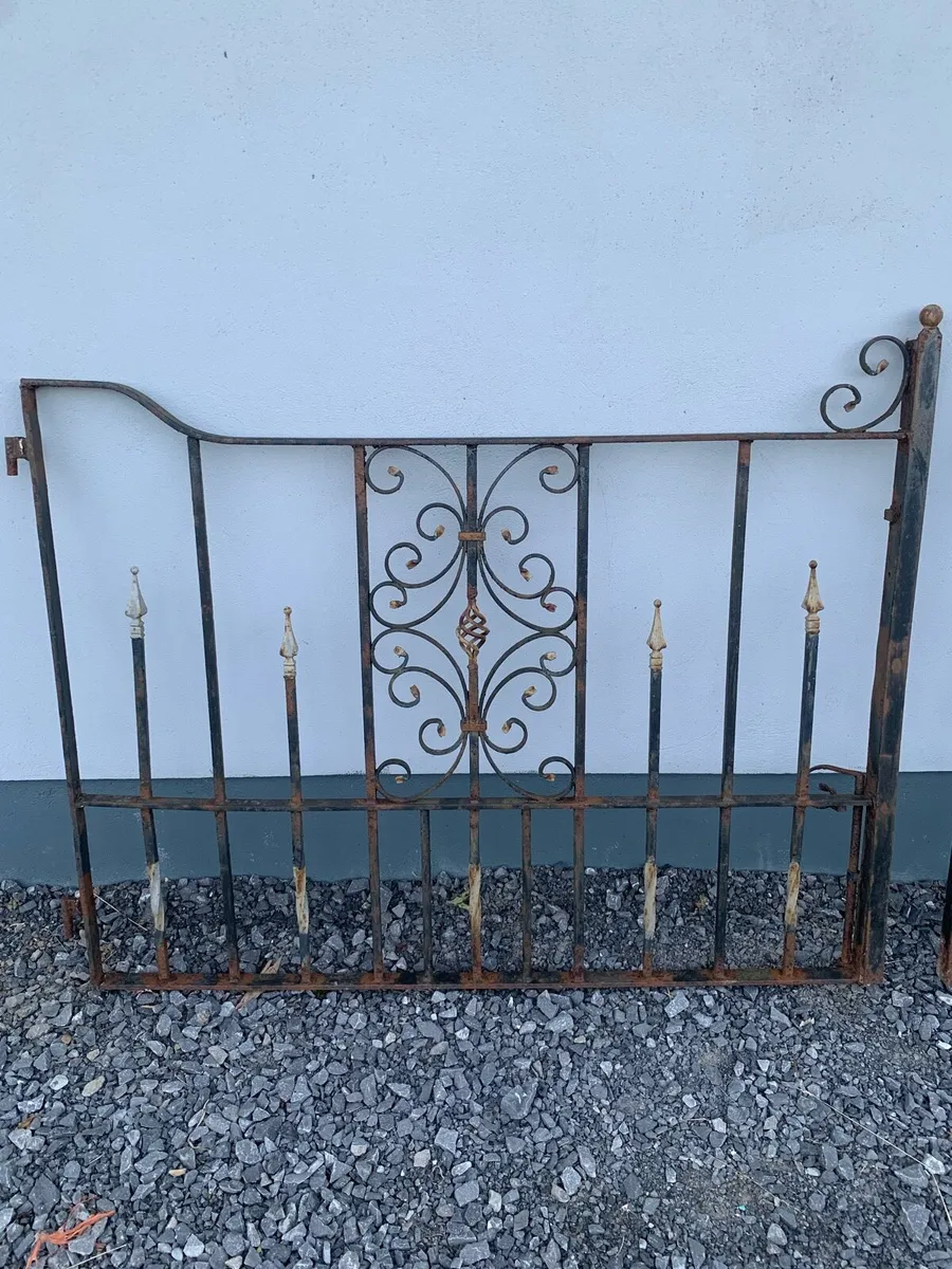 Gates - Image 2